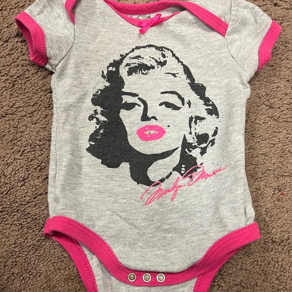 Marilyn Monroe Onesie size 6-9 months
